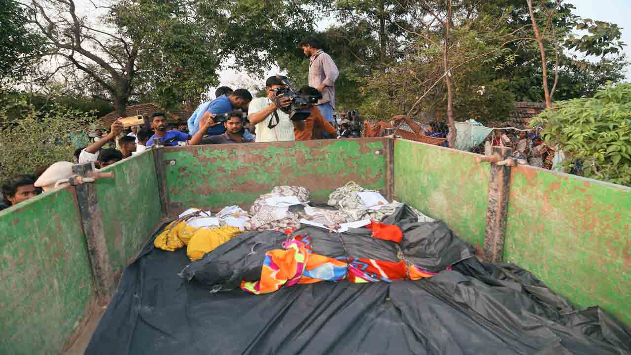 అర్ధరాత్రి ఆహుతి