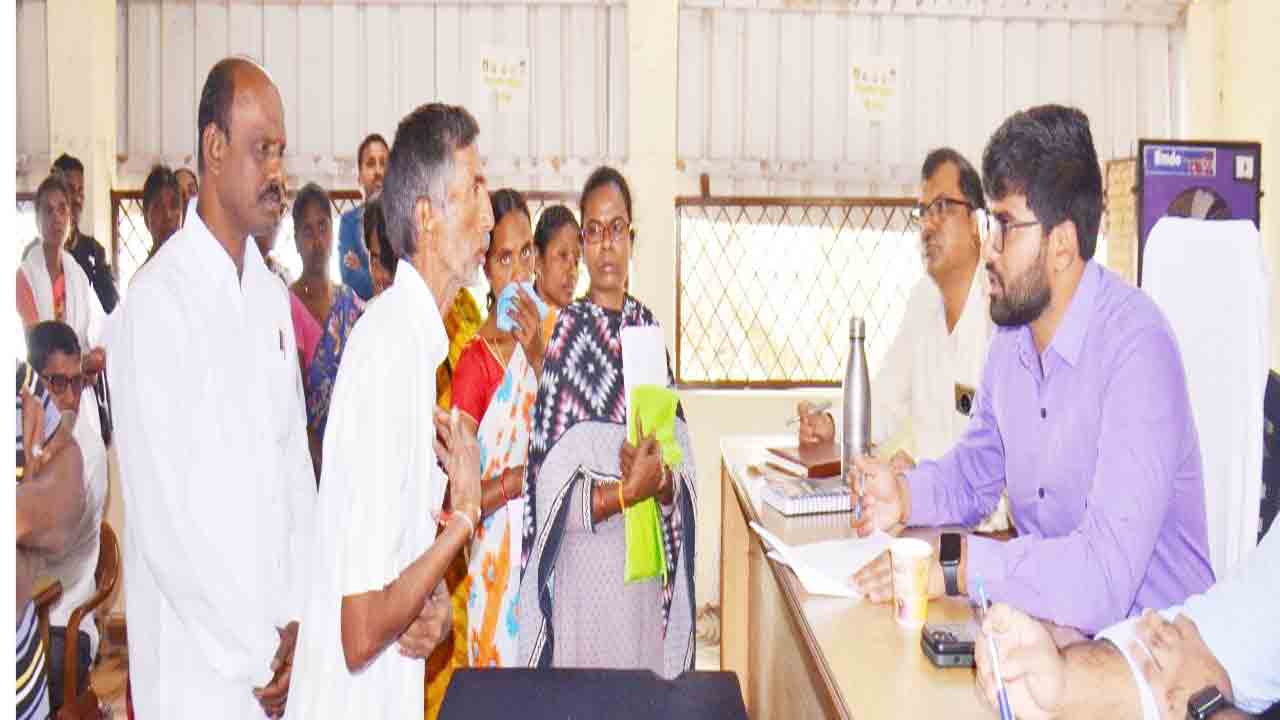 ‘ప్రజావాణి’ అర్జీలను పరిష్కరించాలి