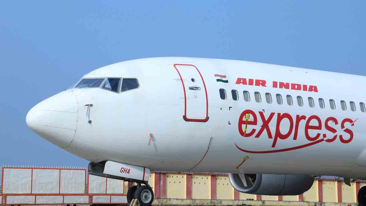 Air India Express | యూఏఈ నుంచి వచ్చేవారు ఈ మార్గదర్శకాలు పాటించాల్సిందే