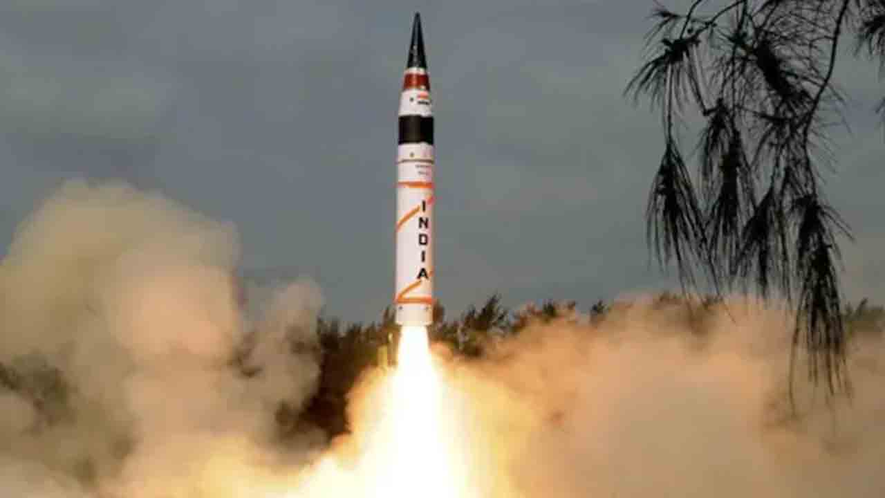చైనాతో ఉద్రిక్తతల తరుణంలో.. రాత్రి వేళ అగ్ని-5 క్షిపణిని పరీక్షించిన భారత్‌