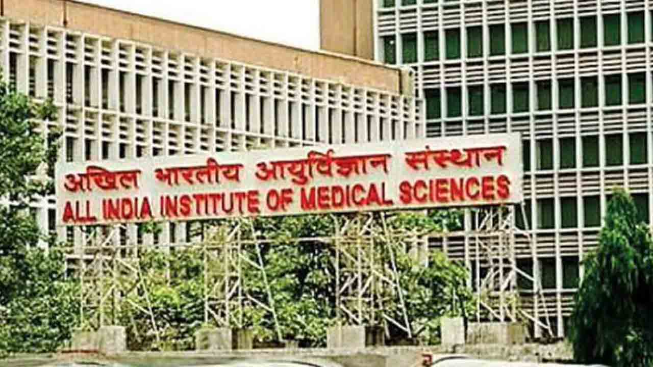 కేంద్ర దవాఖానల్లో భారీగా ఖాళీలు