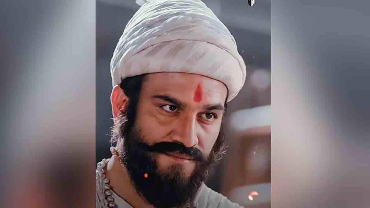 ఛత్రపతి శివాజీగా అక్షయ్‌.. ఆ పాత్రకు శరద్‌ కేల్కర్‌ను తీసుకోవాలంటున్న నెటిజన్లు..!