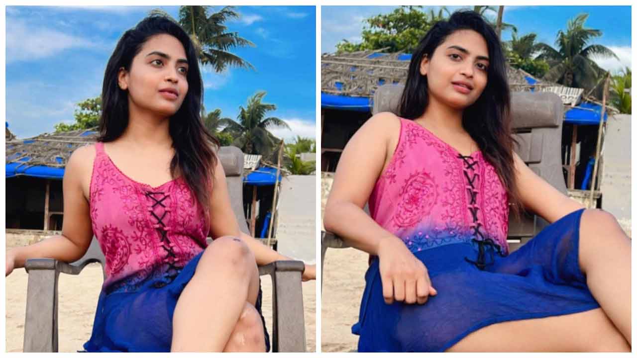 Alekhya Harika | పొట్టి డ్రెస్‌లో అల‌రిస్తున్న అలేఖ్య హారిక..