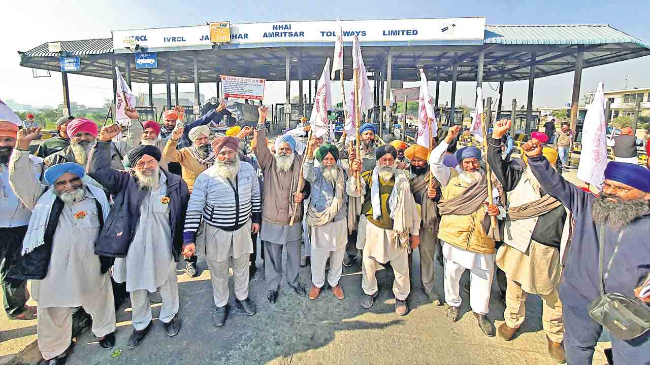 కేంద్ర విధానాలపై ఆరెస్సెస్‌ అనుబంధ సంస్థల తిరుగుబాటు