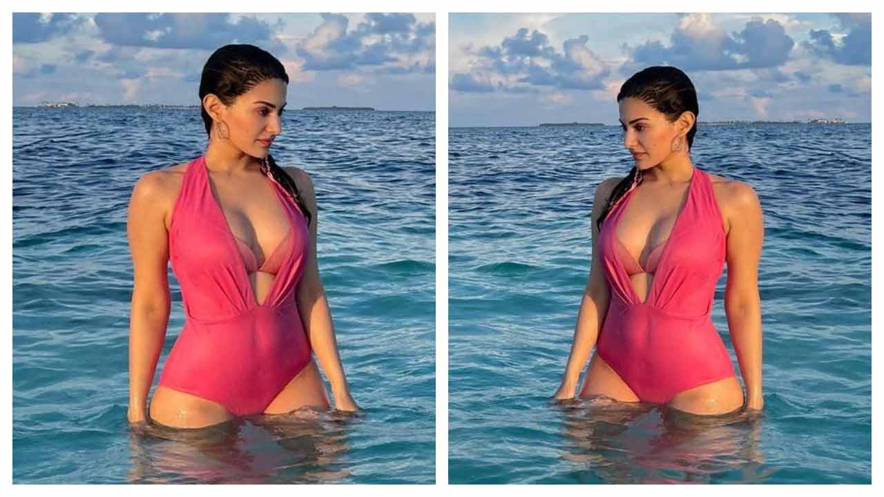 Amyra Dastur | మాల్దీవ్స్ బీచ్‌లో హీటెక్కిస్తున్న అమైరా ద‌స్తూర్..