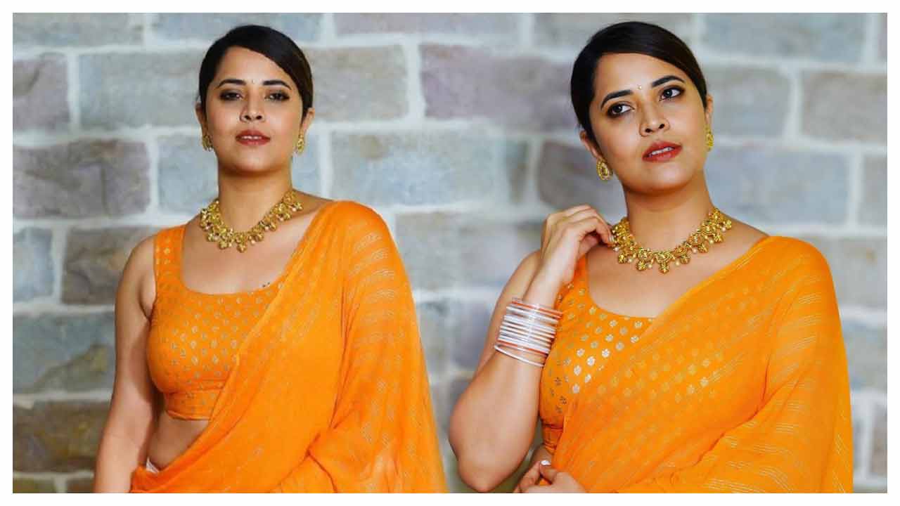 Anasuya Bharadwaj | హాఫ్ శారీలో అనసూయ భరద్వాజ్ అందాలు అద‌ర‌హో..
