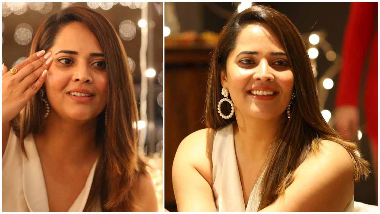 Anasuya Bharadwaj | చిరునవ్వుతో చంపేస్తున్న అనసూయ భరద్వాజ్..