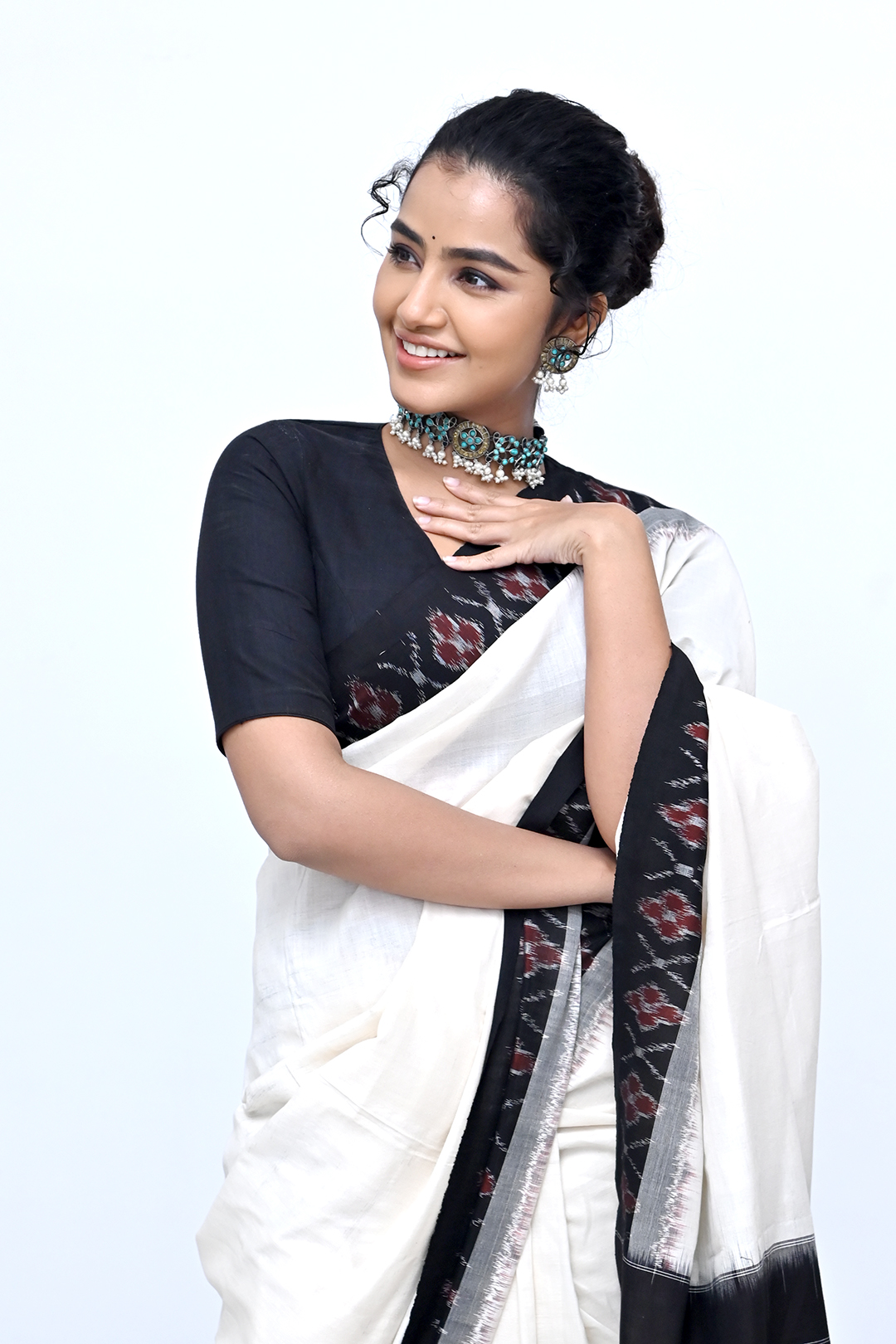 Anupama Parameswaran at 18 Pages Movie Interview