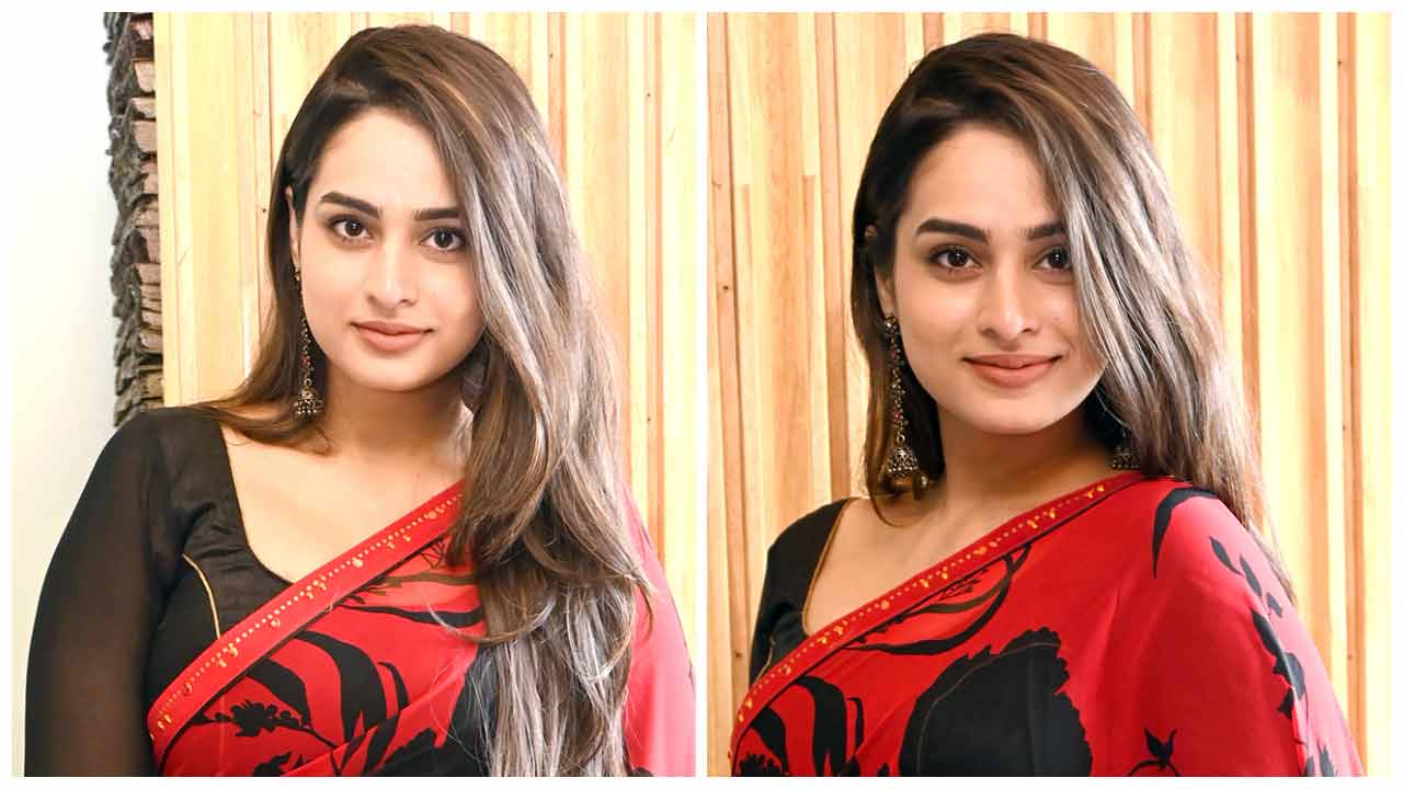 Ayesha Singh | ముఖ చిత్రమ్ మూవీ ఇంటర్వ్యూలో అయేషా సింగ్..