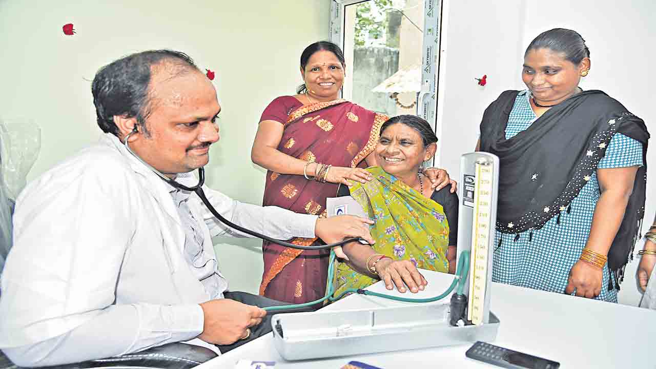 అర్ధాయుష్మాన్‌.. లోక్‌సభ సాక్షిగా అడ్డంగా దొరికిపోయిన కేంద్ర ప్రభుత్వం