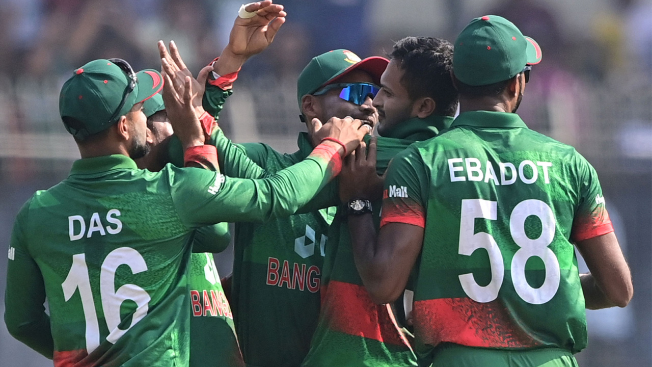 India vs Bangladesh | ఎనిమిది వికెట్లు కోల్పోయిన భారత్‌.. నాలుగు పరుగుల వ్యవధిలో నలుగురు ఔట్‌