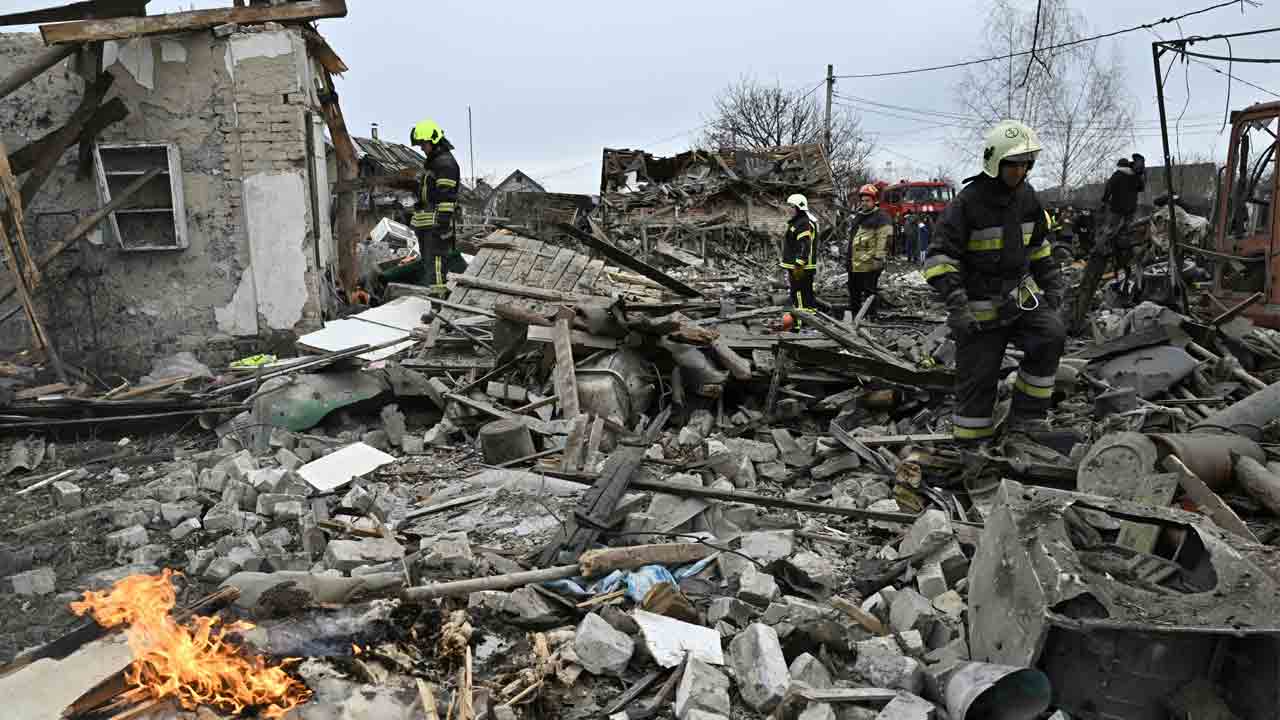 ఉక్రెయిన్‌పై 120 క్షిపణులు