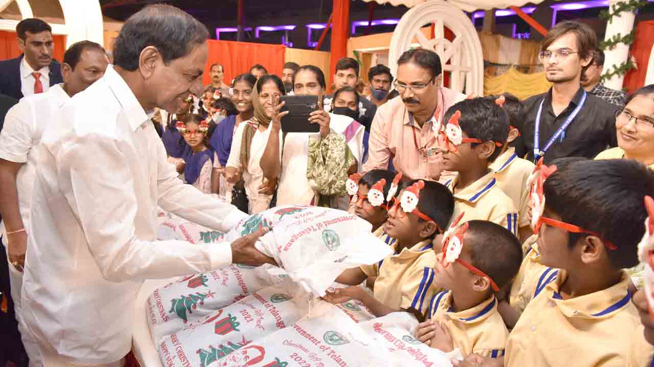 అట్టహాసంగా క్రిస్మస్‌ వేడుకలు