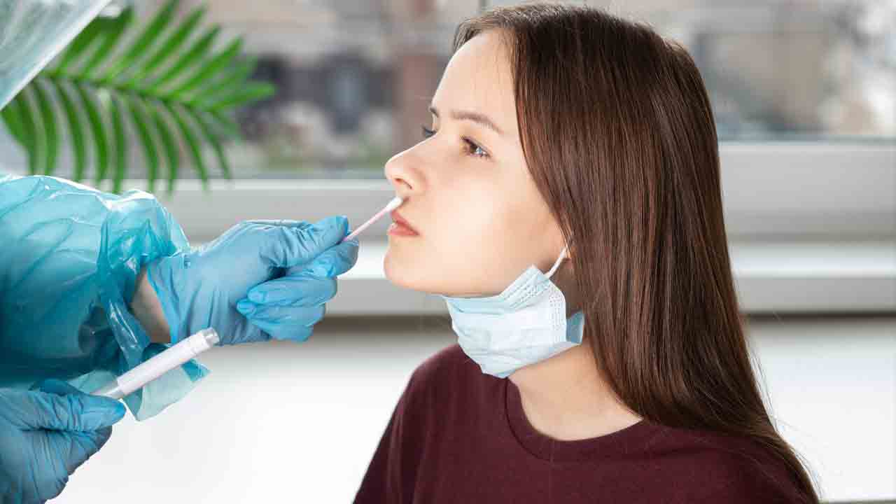 నిర్లక్ష్యంగా ఉండొద్దు.. మాస్కులు తప్పక ధరించండి..