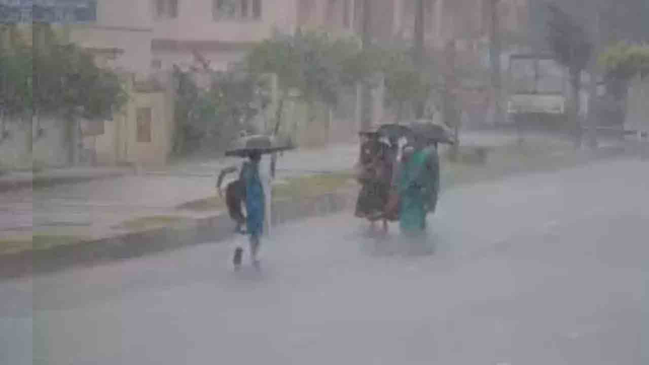 తెలుగు రాష్ర్టాలకు తుఫాను ముప్పు