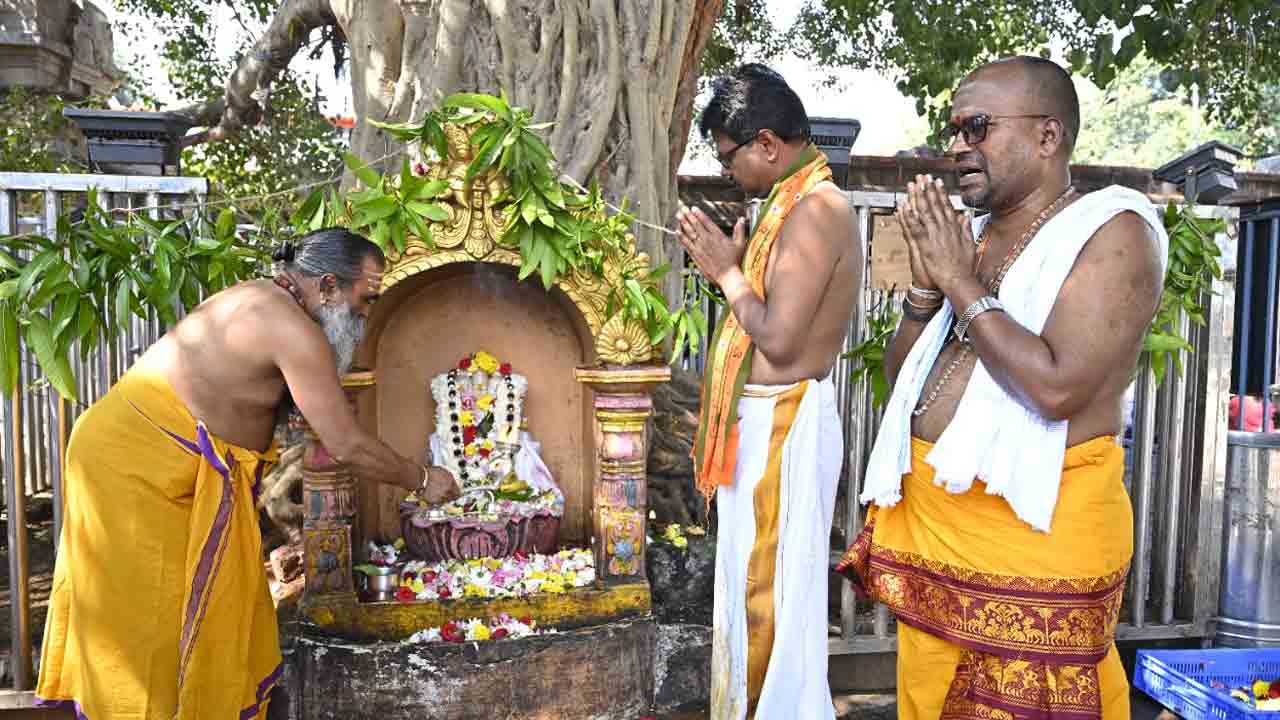 Srisailam | శ్రీశైలంలో దత్తాత్రేయుడికి విశేష పూజలు !