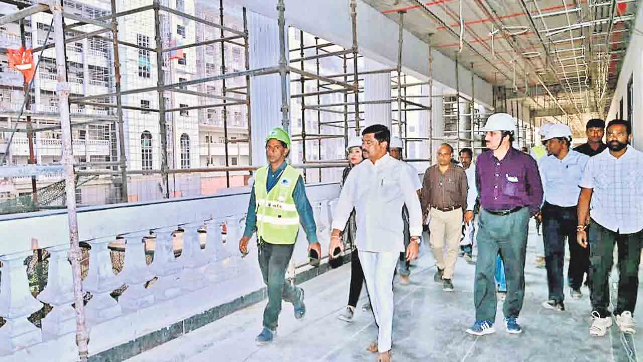 నెలలో సచివాలయ పనులు పూర్తికావాలి