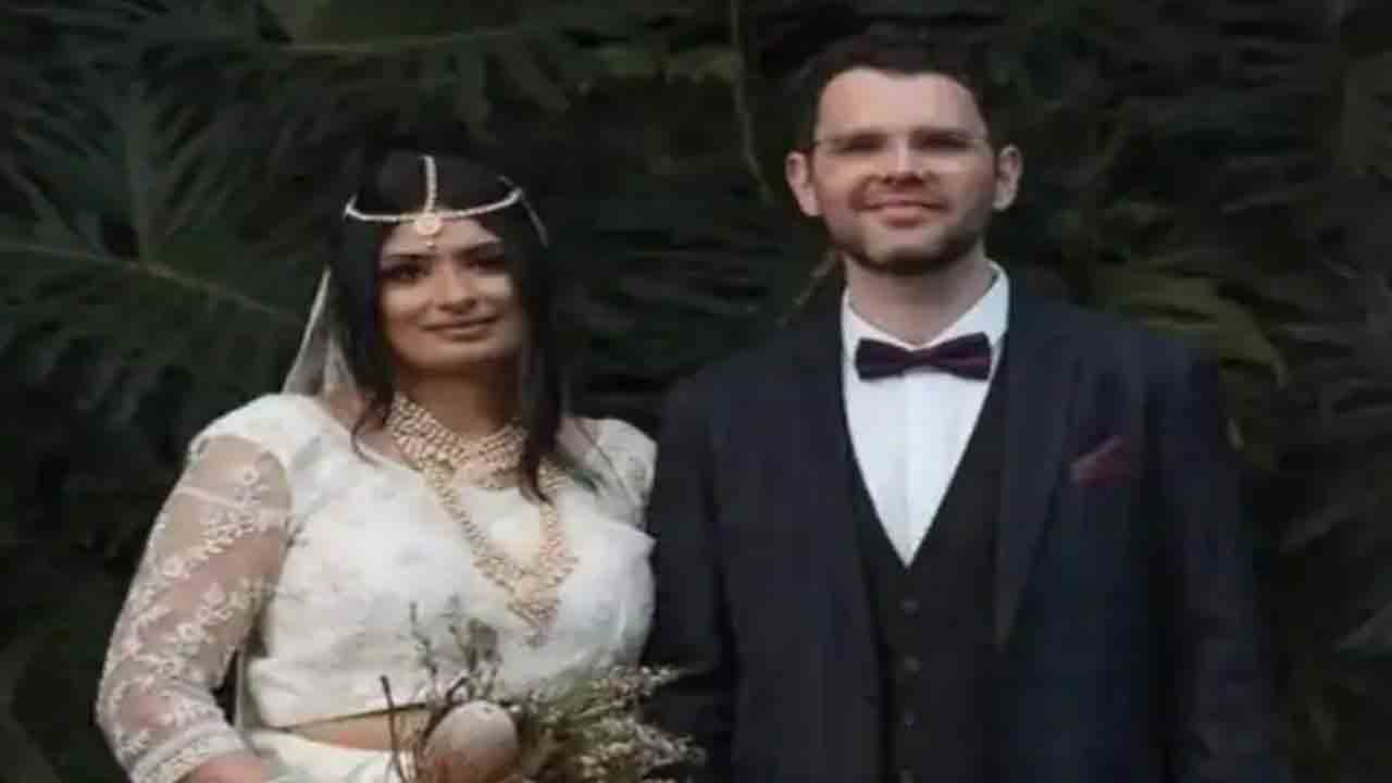 సైకిల్ రిపేర్ చేసే వ్యక్తి కుమార్తెను పెళ్లాడిన ఆస్ట్రేలియన్‌.. ఈ జంట ఎలా కలిసిందంటే?