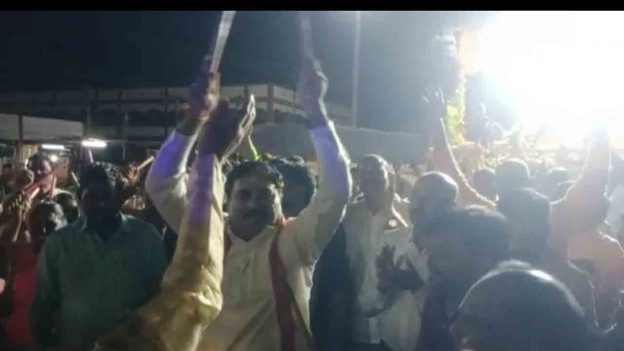 ఇస్కాన్‌ శ్రీరామ్‌ విజయోత్సవ యాత్ర.. పాల్గొన్న మంత్రి ఎర్రబెల్లి