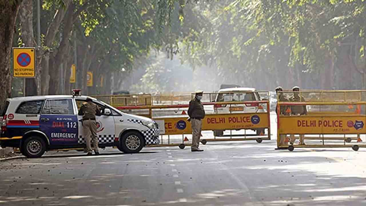 న్యూ ఇయర్‌ వేడుకలపై నిఘా కన్ను.. 18వేల మంది మోహరింపు..!