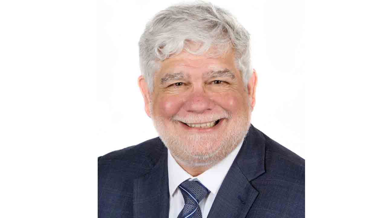 ఉద్యోగుల కోసం ఎడిటర్‌ రాజీనామా!