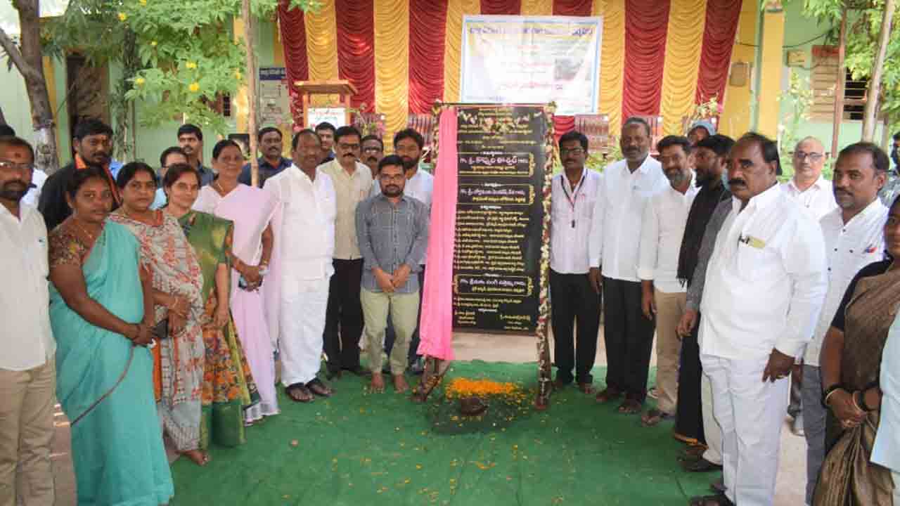 ధర్మపురిలో అభివృద్ధి పనులకు శంకుస్థాపన చేసిన మంత్రి కొప్పుల