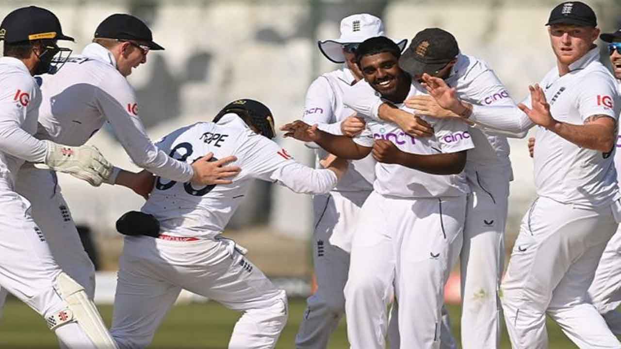England made a clean sweep in Pakistan for the first time at home