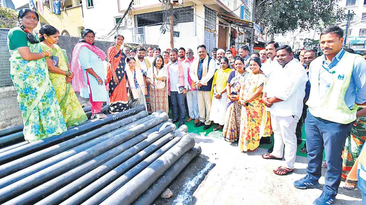 ప్రజలకు సురక్షిత నీరు అందిస్తున్నాం