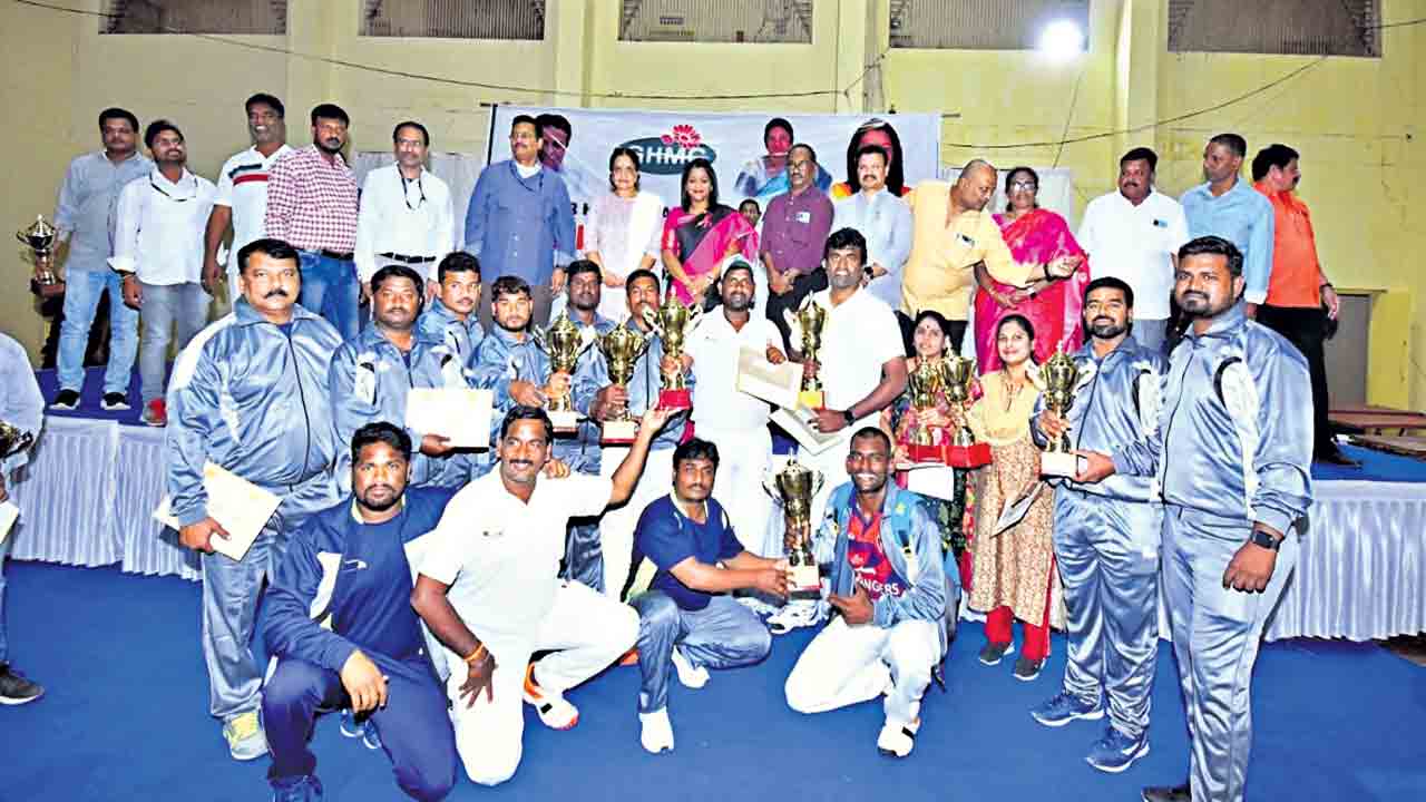 మానసిక ఉల్లాసానికి క్రీడలు దోహదం