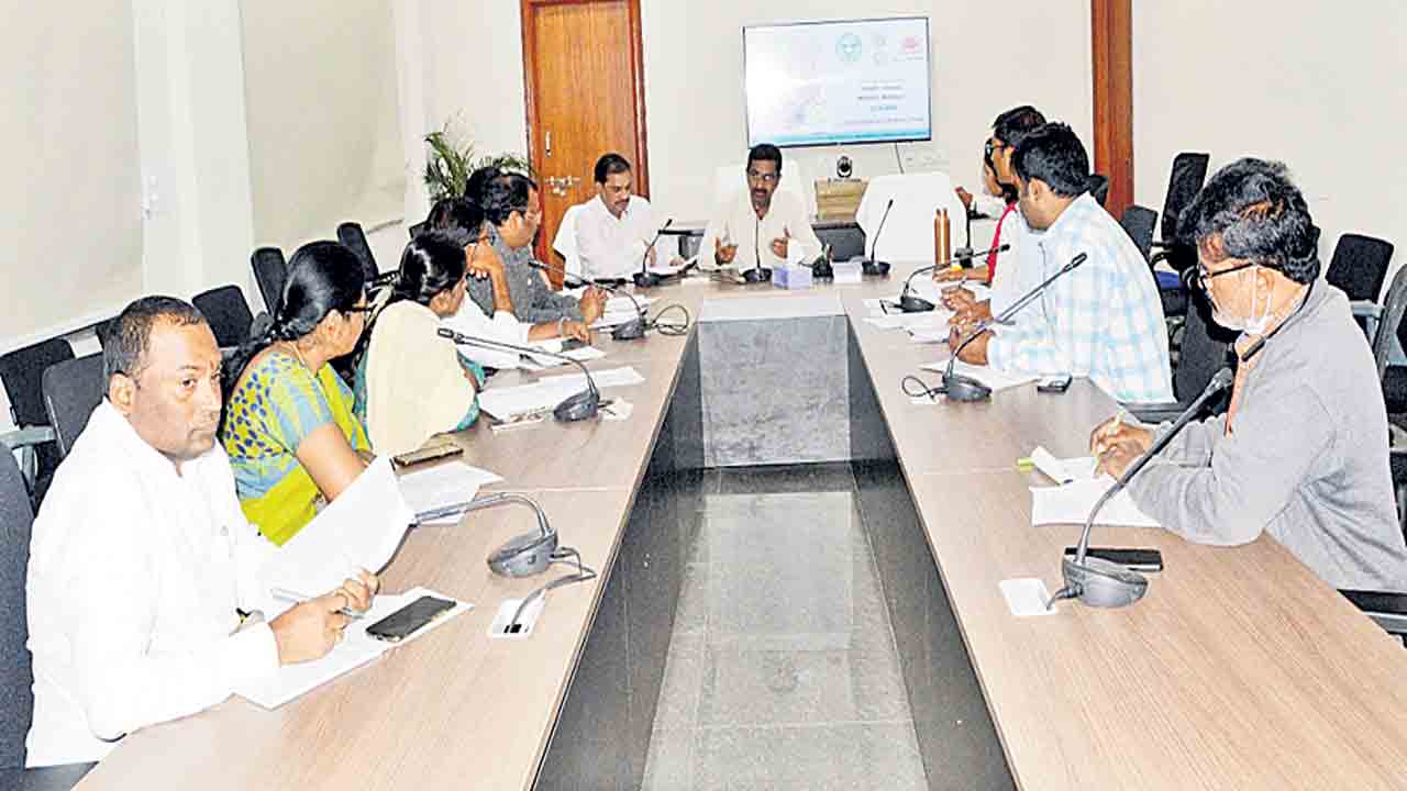 ఆధార్‌ అప్‌డేట్‌ తప్పనిసరి