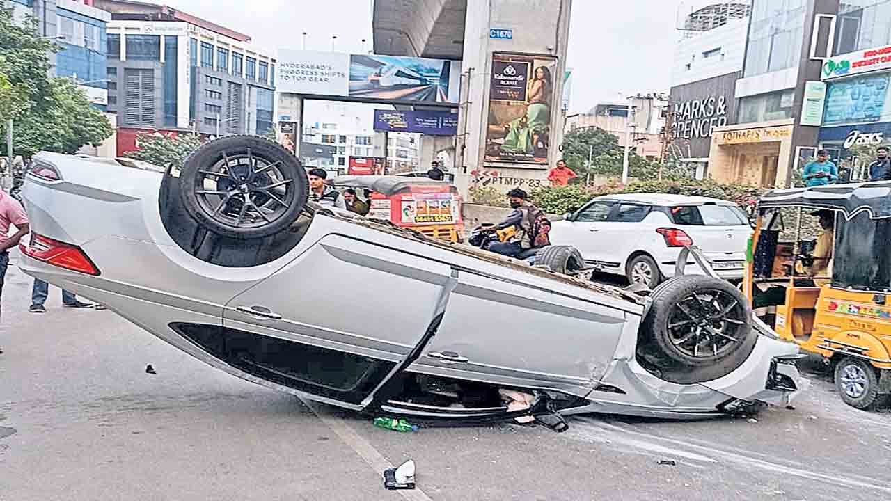 ఎయిర్‌ బ్యాగులు రక్షించాయి