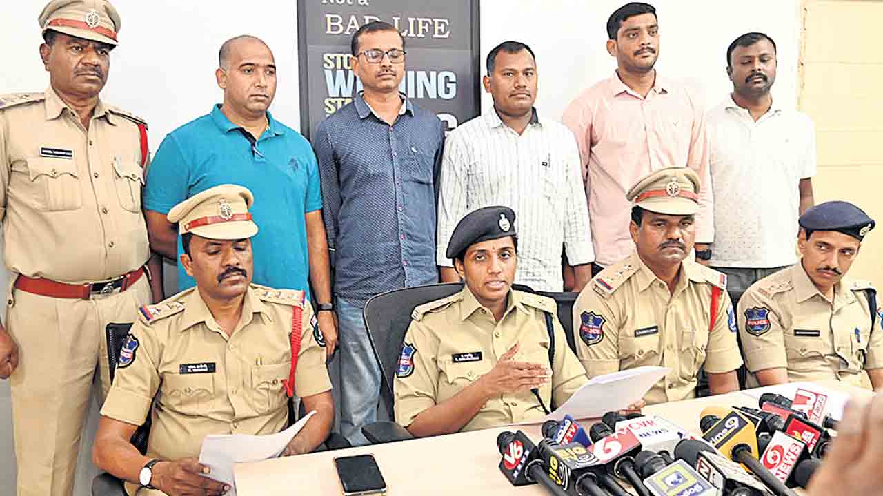 బైక్ దొంగతనాలు.. సోదరుల అరెస్టు