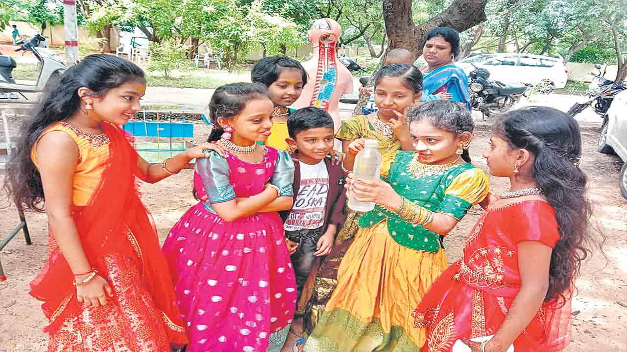 కండ్లకు కట్టినట్లు.. సులభంగా అర్థమయ్యేలా..!