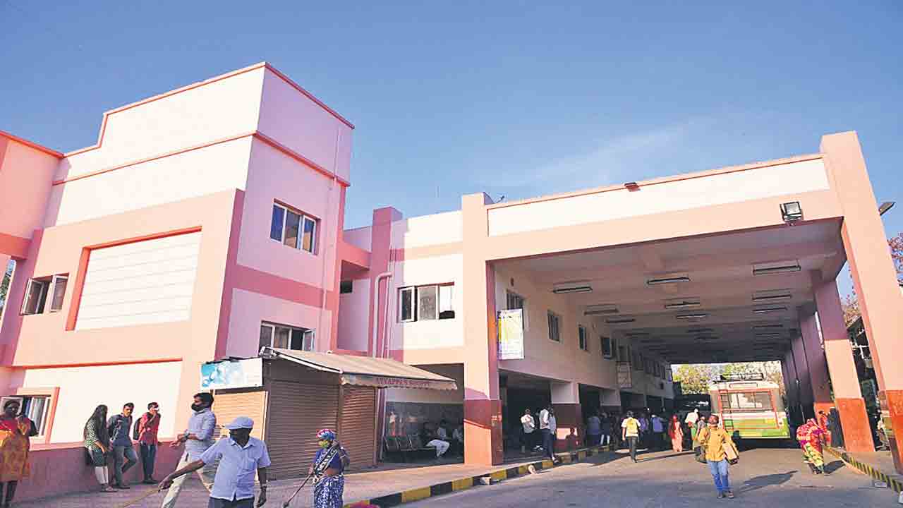 బస్‌ స్టేషన్ల అభివృద్ధిపై గ్రేటర్‌ ఆర్టీసీ ఫోకస్‌