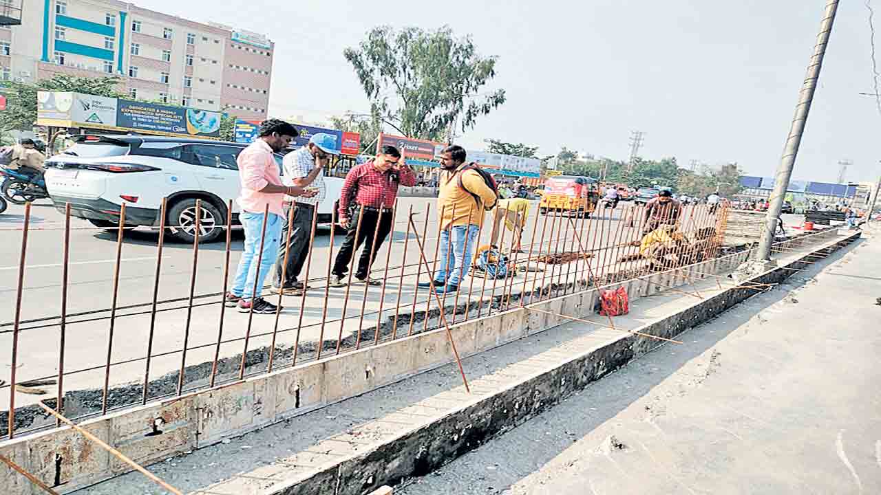 సుందరీకరణ పనులు షురూ..