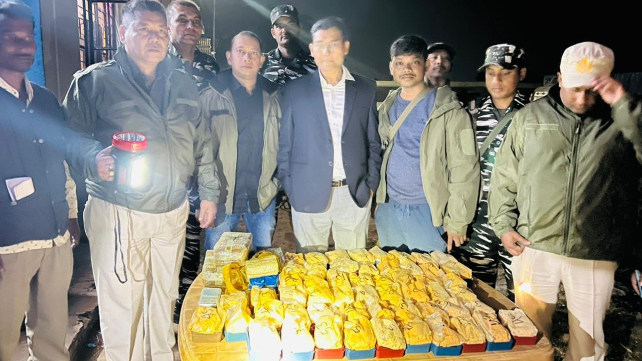 భారీగా డ్రగ్స్ సీజ్‌.. ముగ్గురు నిందితులు అరెస్ట్