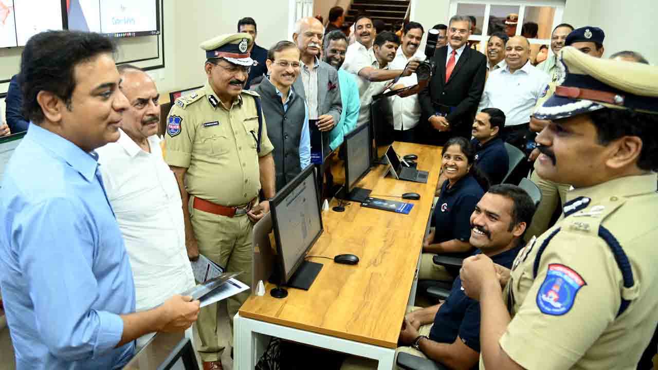 లైంగిక దాడులకు పాల్పడితే ఉద్యోగాలు ఇవ్వొద్దు: మంత్రి కేటీఆర్‌