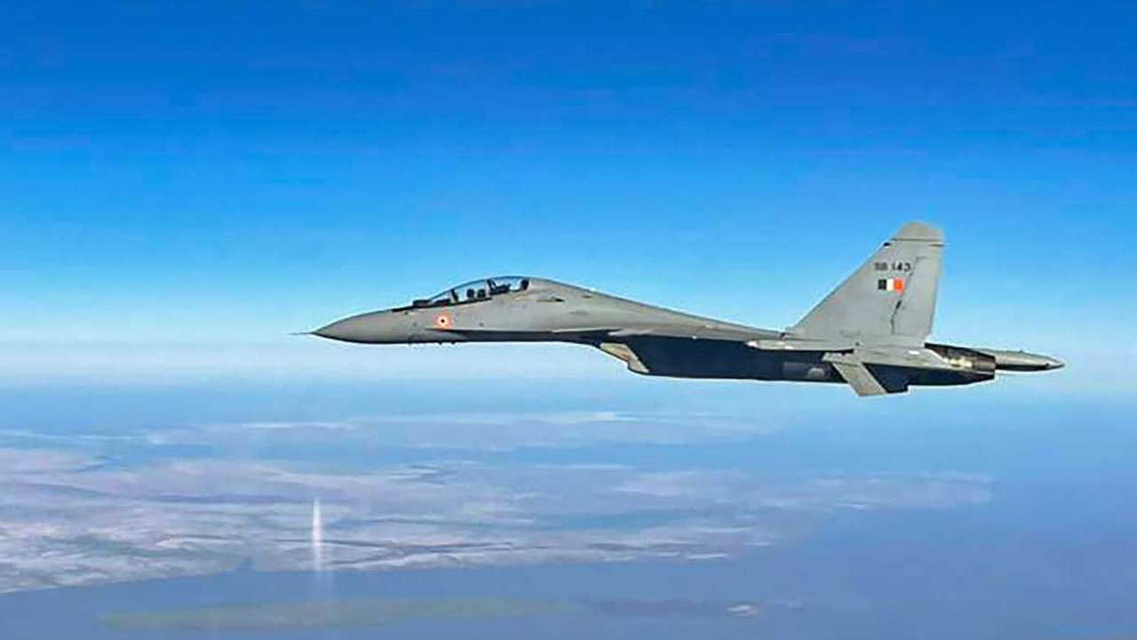 సరిహద్దుల్లో సంక్షోభం.. అరుణాచల్‌కు సమీపంలో చైనా జెట్స్‌, డ్రోన్లు..