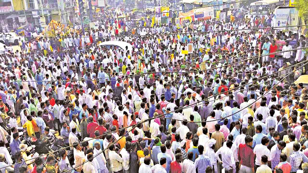 పత్తి రైతు కన్నెర్ర