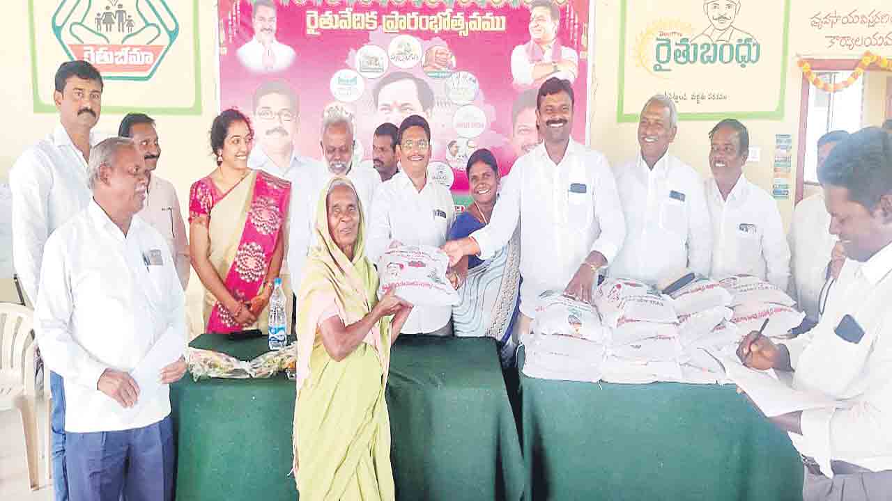 స్వరాష్ట్రంలో అన్ని మతాలకూ ప్రాధాన్యం