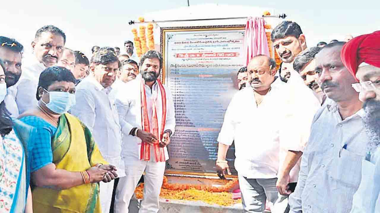 పథకాల అమలులో దేశంలోనే నంబర్‌ వన్‌