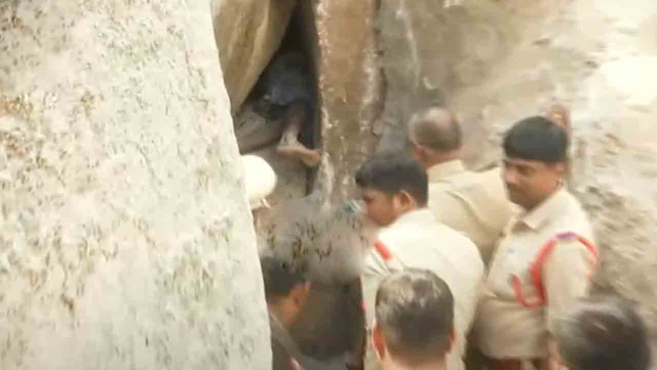 చివరి దశకు రెస్క్యూ ఆపరేషన్‌.. మరో అరగంటలో రాజును బయటకు తీసుకొస్తాం: కామారెడ్డి జిల్లా ఎస్పీ