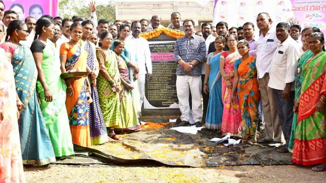 కులవృత్తుల అభ్యున్నతికి తోడ్పాటు
