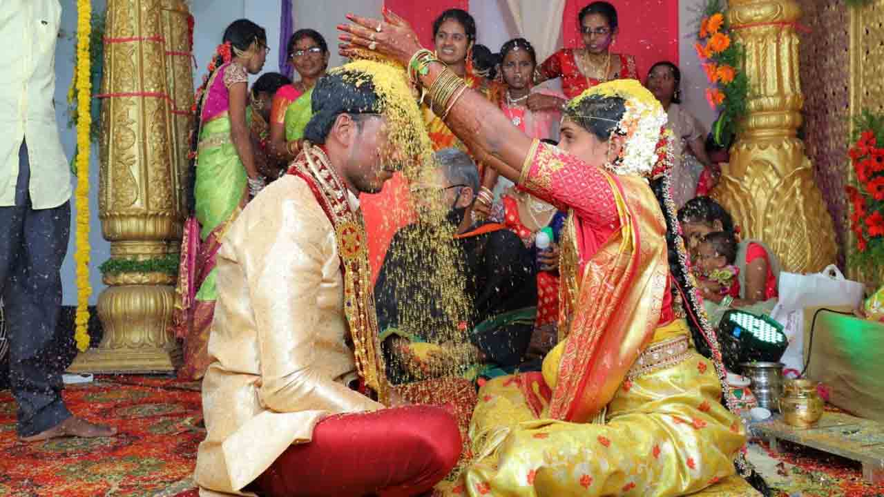 కల్యాణ కాంతులు ‘లక్ష’ణంగా ఆడబిడ్డల పెండ్లి