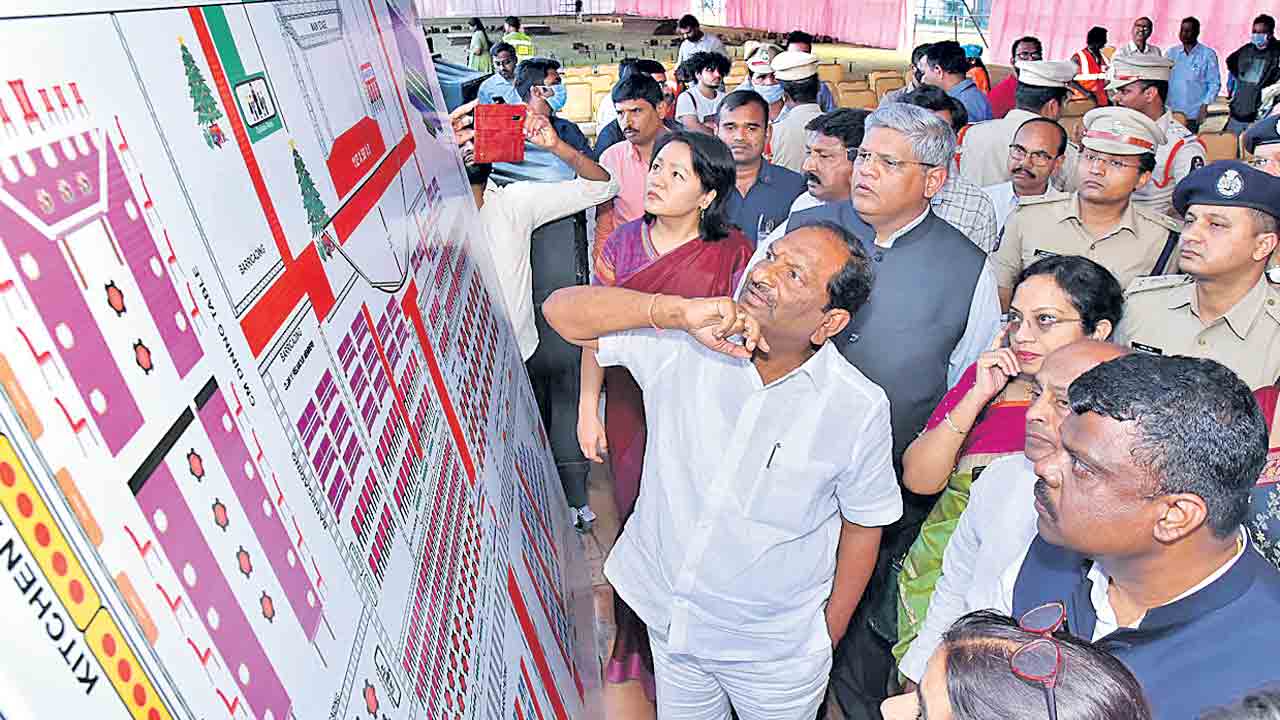 మంత్రి కొప్పుల నుంచి మెథడిస్ట్‌ చర్చి బిషప్‌కు క్రిస్మస్‌ వేడుకల ఆహ్వానం