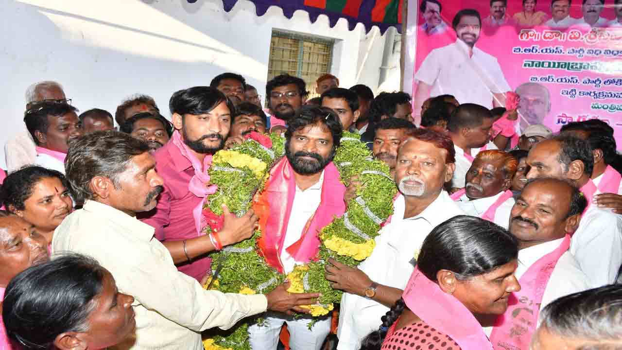 అన్ని కులాలు సమానమే..