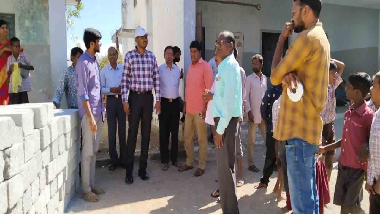 మనఊరు-మనబడి పనులను పూర్తి చేయాలి