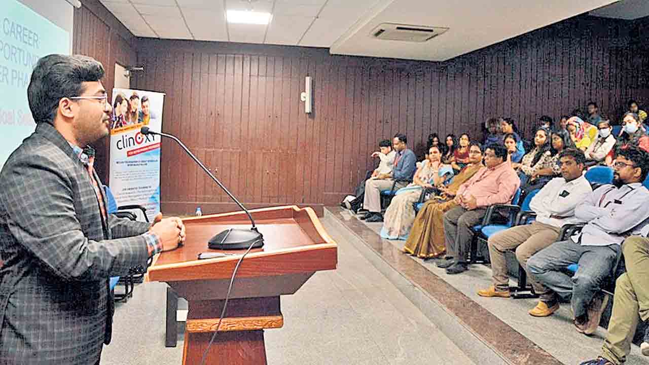 బహుళ జాతి సంస్థల్లో ఉపాధి కోసం ప్రతిభ అవసరం