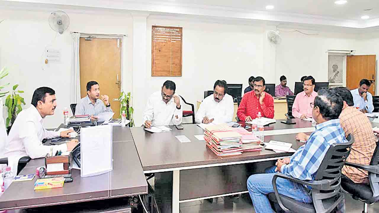 మంత్రి పర్యటన పకడ్బందీ ఏర్పాట్లు చేయాలి