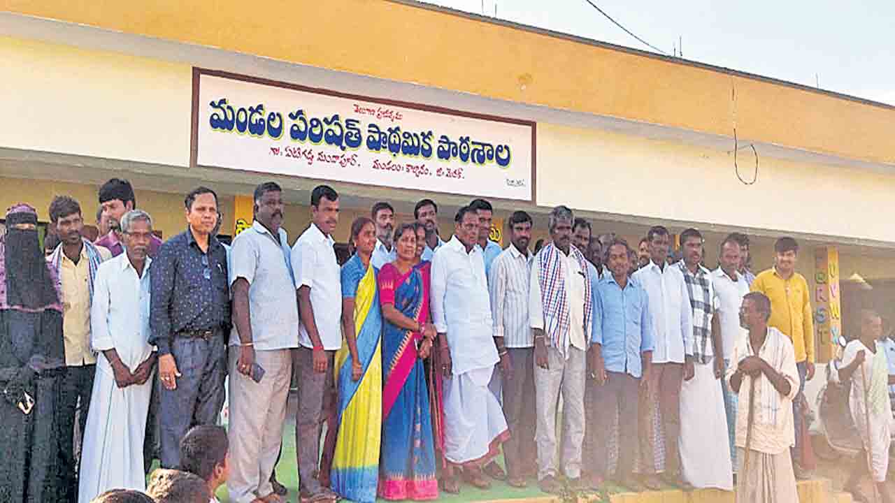 నియోజకవర్గానికి పుష్కలంగా నిధులు